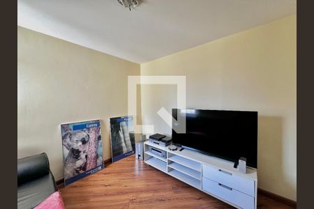 Apartamento à venda com 138m², 3 quartos e 1 vaga Apartamento à venda com 138m², 3 quartos e 1 vagaSala de TV