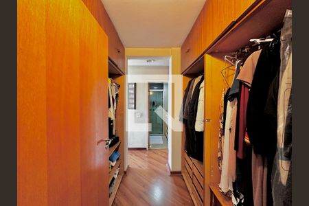 Apartamento à venda com 138m², 3 quartos e 1 vaga Apartamento à venda com 138m², 3 quartos e 1 vagaCloset Suíte