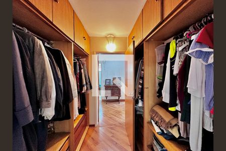 Apartamento à venda com 138m², 3 quartos e 1 vaga Apartamento à venda com 138m², 3 quartos e 1 vagaCloset Suíte