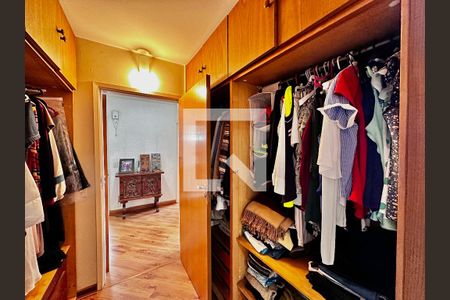 Apartamento à venda com 138m², 3 quartos e 1 vaga Apartamento à venda com 138m², 3 quartos e 1 vagaCloset Suíte