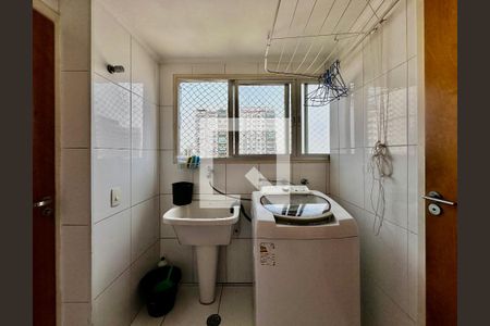 Apartamento à venda com 138m², 3 quartos e 1 vaga Apartamento à venda com 138m², 3 quartos e 1 vagaÁrea de Serviço