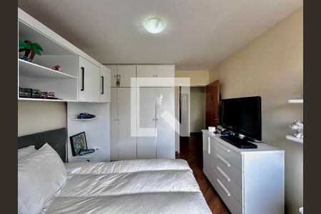 Apartamento à venda com 138m², 3 quartos e 1 vaga Apartamento à venda com 138m², 3 quartos e 1 vagaQuarto 2