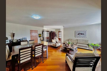 Apartamento à venda com 138m², 3 quartos e 1 vaga Apartamento à venda com 138m², 3 quartos e 1 vagaSala