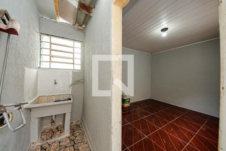Casa para alugar com 72m², 2 quartos e 1 vagaÁrea de serviço 