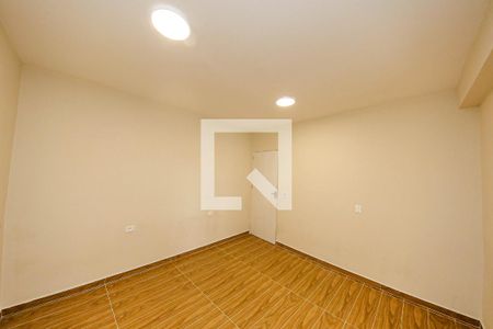 Quarto de casa para alugar com 2 quartos, 72m² em Chácara Mafalda, São Paulo
