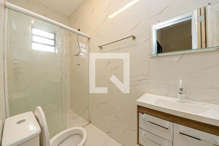 Banheiro de casa para alugar com 2 quartos, 72m² em Chácara Mafalda, São Paulo