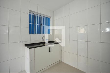 Cozinha de casa para alugar com 2 quartos, 250m² em Jardim Oliveiras, Taboão da Serra
