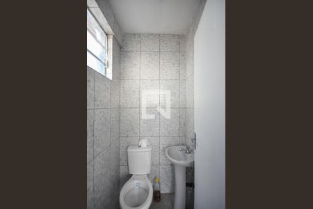 Casa para alugar com 250m², 2 quartos e 1 vaga Casa para alugar com 250m², 2 quartos e 1 vagaBanheiro de Serviço