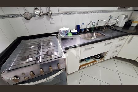 Apartamento para alugar com 120m², 2 quartos e 1 vagaDetalhe da cozinha
