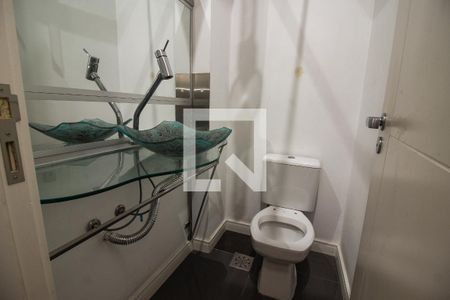 Casa de condomínio à venda com 300m², 4 quartos e 3 vagasLavabo