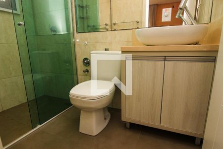 Casa de condomínio à venda com 300m², 4 quartos e 3 vagasBanheiro da Suíte 2