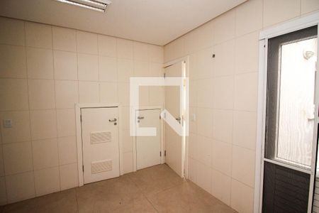 Casa de condomínio à venda com 300m², 4 quartos e 3 vagasQuarto de Serviço