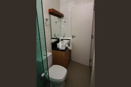 Casa de condomínio à venda com 300m², 4 quartos e 3 vagasBanheiro 1