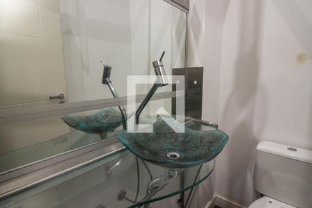 Casa de condomínio à venda com 300m², 4 quartos e 3 vagasLavabo