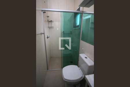 Casa de condomínio à venda com 300m², 4 quartos e 3 vagasBanheiro 2