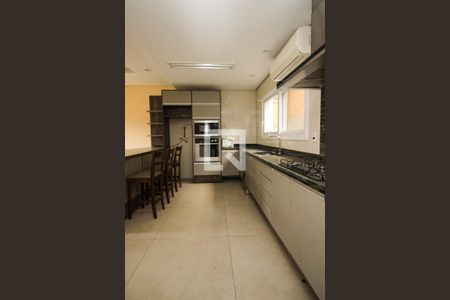 Casa de condomínio à venda com 300m², 4 quartos e 3 vagasCozinha