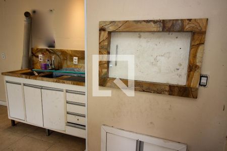 Casa de condomínio à venda com 300m², 4 quartos e 3 vagasChurrasqueira