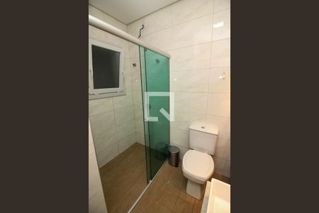 Casa de condomínio à venda com 300m², 4 quartos e 3 vagasBanheiro de serviço