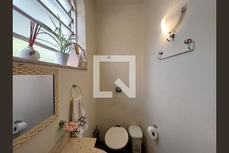 Casa para alugar com 450m², 3 quartos e 2 vagas Casa para alugar com 450m², 3 quartos e 2 vagasLavabo