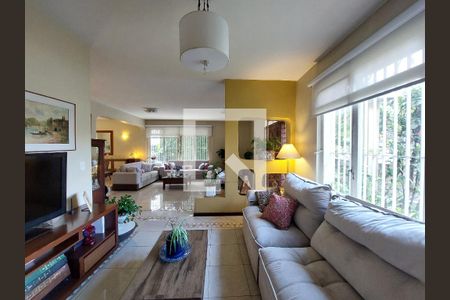 Casa para alugar com 450m², 3 quartos e 2 vagas Casa para alugar com 450m², 3 quartos e 2 vagasSala de Estar