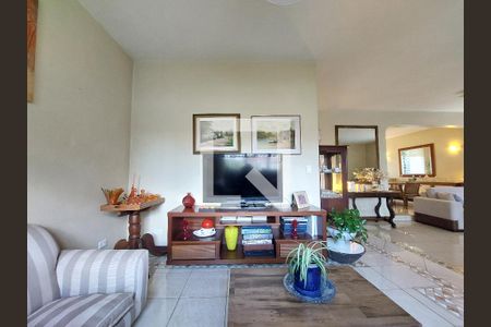 Casa para alugar com 450m², 3 quartos e 2 vagas Casa para alugar com 450m², 3 quartos e 2 vagasSala de Estar