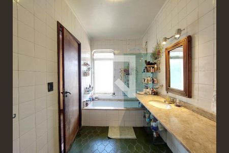 Casa para alugar com 450m², 3 quartos e 2 vagas Casa para alugar com 450m², 3 quartos e 2 vagasBanheiro 1