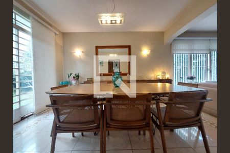 Casa para alugar com 450m², 3 quartos e 2 vagas Casa para alugar com 450m², 3 quartos e 2 vagasSala de Jantar