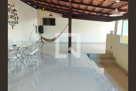 Casa à venda com 200m², 3 quartos e 4 vagas Casa à venda com 200m², 3 quartos e 4 vagasÁrea de Serviço
