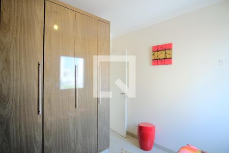 Apartamento à venda com 99m², 3 quartos e 2 vagasQuarto 2