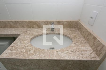 Apartamento à venda com 51m², 2 quartos e 1 vaga Apartamento à venda com 51m², 2 quartos e 1 vagaBanheiro