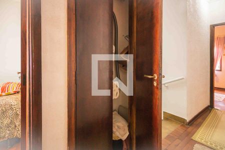 Apartamento à venda com 230m², 4 quartos e 4 vagasCorredor Quartos