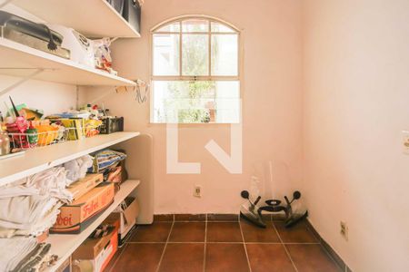 Apartamento à venda com 230m², 4 quartos e 4 vagasQuarto Serviço