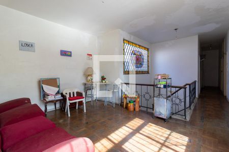 Casa à venda com 200m², 4 quartos e 2 vagas Casa à venda com 200m², 4 quartos e 2 vagasSala 2