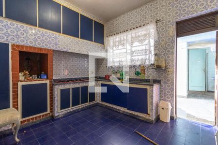 Casa à venda com 200m², 4 quartos e 2 vagas Casa à venda com 200m², 4 quartos e 2 vagasCozinha