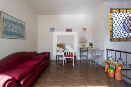 Casa à venda com 200m², 4 quartos e 2 vagas Casa à venda com 200m², 4 quartos e 2 vagasSala 2