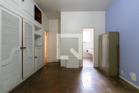 Casa à venda com 200m², 4 quartos e 2 vagas Casa à venda com 200m², 4 quartos e 2 vagasQuarto Suite