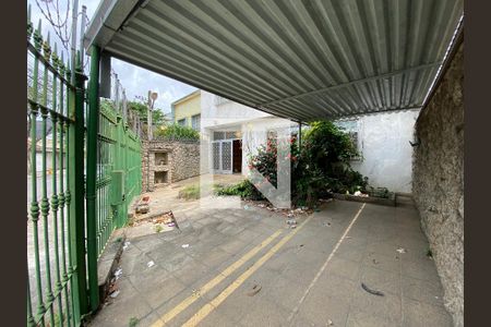 Casa à venda com 403m², 5 quartos e 5 vagasFrente