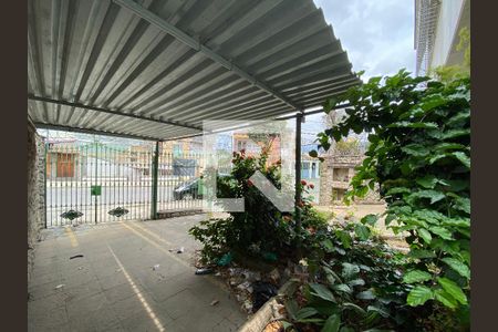 Casa à venda com 403m², 5 quartos e 5 vagasFrente