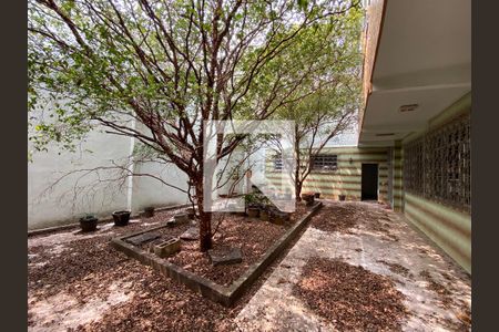 Casa à venda com 403m², 5 quartos e 5 vagasQuintal