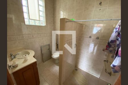 Casa à venda com 403m², 5 quartos e 5 vagasBanheiro do Quarto 4