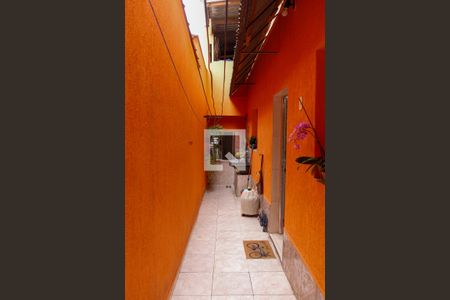 Casa à venda com 200m², 4 quartos e 2 vagasBanheiro Corredor