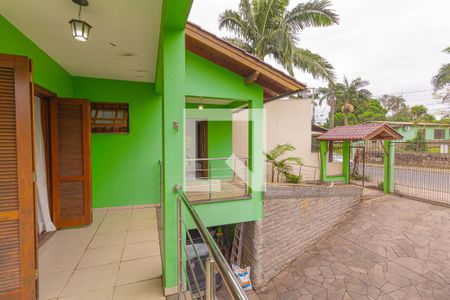 Casa à venda com 476m², 4 quartos e 6 vagas Casa à venda com 476m², 4 quartos e 6 vagasSacada da Sala