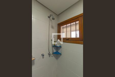 Casa à venda com 476m², 4 quartos e 6 vagas Casa à venda com 476m², 4 quartos e 6 vagasBanheiro 1