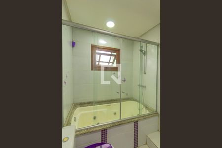 Casa à venda com 476m², 4 quartos e 6 vagas Casa à venda com 476m², 4 quartos e 6 vagasBanheiro da Suíte 1