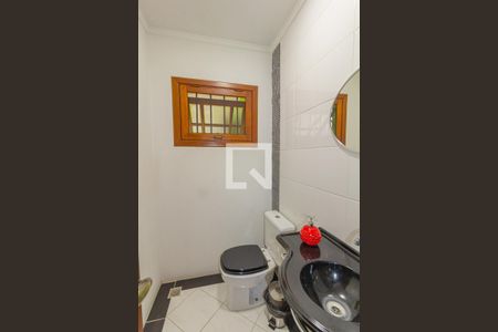 Casa à venda com 476m², 4 quartos e 6 vagas Casa à venda com 476m², 4 quartos e 6 vagasLavabo