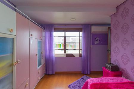 Casa à venda com 476m², 4 quartos e 6 vagas Casa à venda com 476m², 4 quartos e 6 vagasQuarto 3 - Suíte