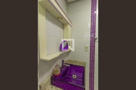 Casa à venda com 476m², 4 quartos e 6 vagas Casa à venda com 476m², 4 quartos e 6 vagasBanheiro da Suíte 1