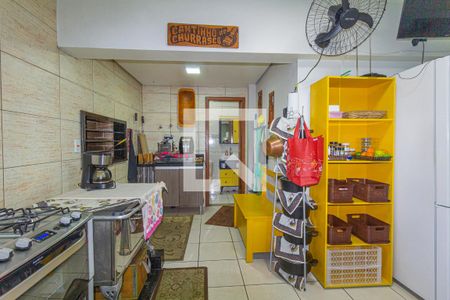 Casa à venda com 476m², 4 quartos e 6 vagas Casa à venda com 476m², 4 quartos e 6 vagasÁrea gourmet