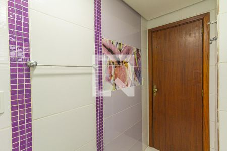 Casa à venda com 476m², 4 quartos e 6 vagas Casa à venda com 476m², 4 quartos e 6 vagasBanheiro da Suíte 1