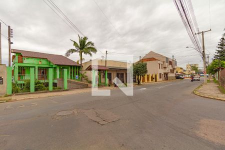 Casa à venda com 476m², 4 quartos e 6 vagas Casa à venda com 476m², 4 quartos e 6 vagasVista da Rua